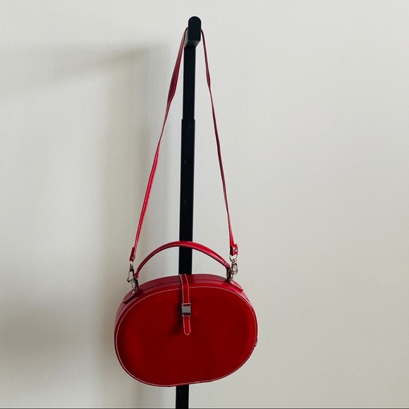 Red w White Contrasting Stitch Case - Picture 7 of 8